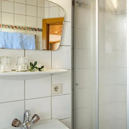 Apartment Praktisches Mit Kuechenzeile Kaprun